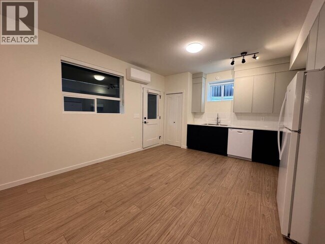 Photo du bâtiment - 11052 Lockwood St