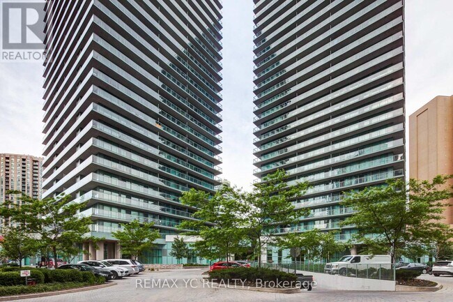 Photo du bâtiment - 5500 Yonge St