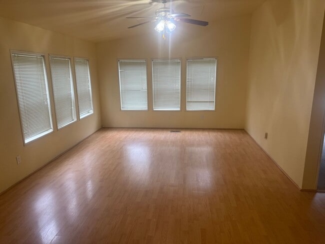 Foto del edificio - Mount Vernon 3 Bedroom