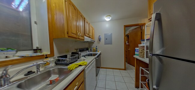 Foto del edificio - 3D Tour Available - Less than 1 Block from...