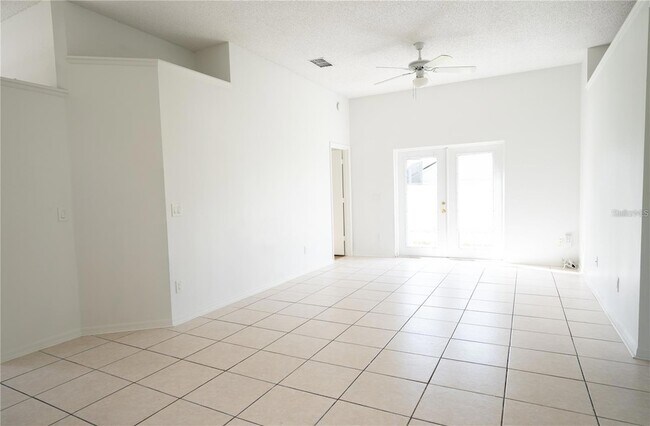 Foto del edificio - 151 Bluebrook Ct