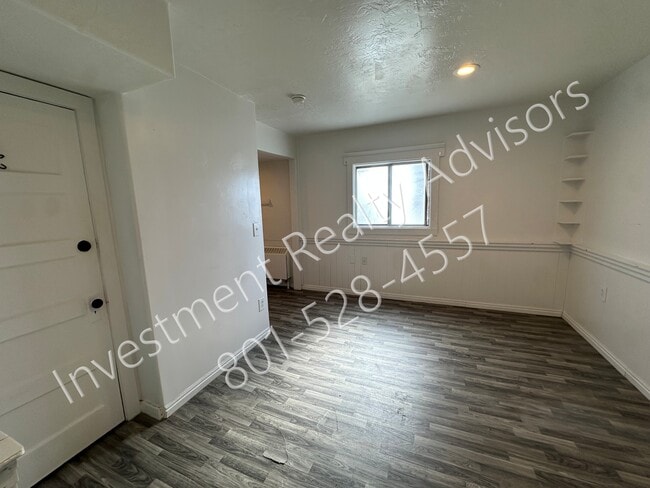 Building Photo - 260 W 1700 S