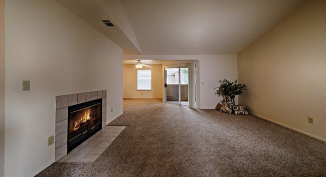 Foto del interior - Sierra Ridge in Clovis, California. The pe...
