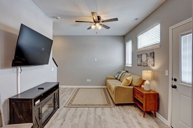 Foto del edificio - New 3Br, 2.5 Bath @ Willow Cascades!