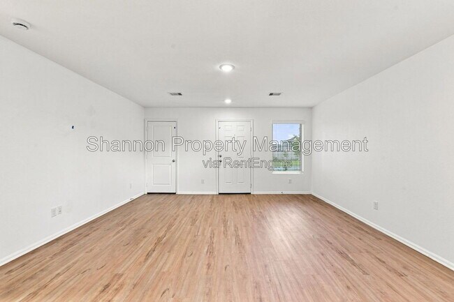 Building Photo - 7227 Gorrion Dr