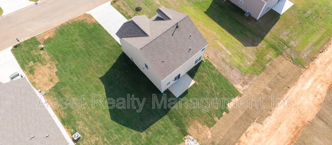 Foto del edificio - 4831 Birchcrest Ln