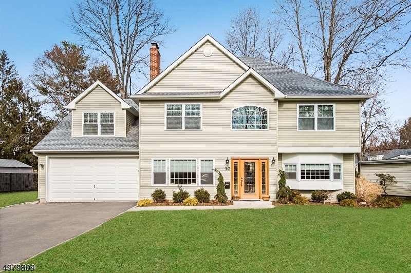 10 Cambridge Rd, Livingston, NJ 07039 House Rental in Livingston, NJ