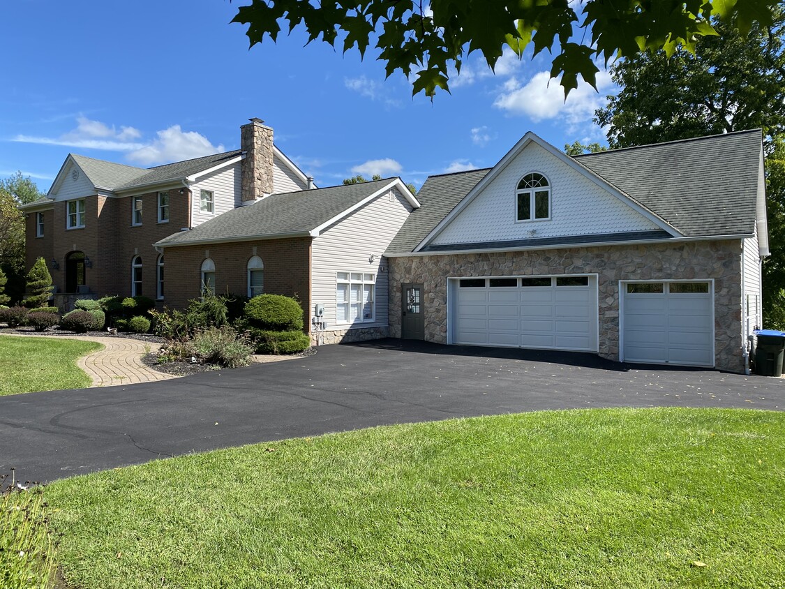 Primary Photo - 5 Beverly Rd