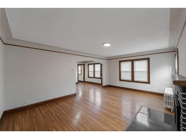 Building Photo - 4253 N James Ave