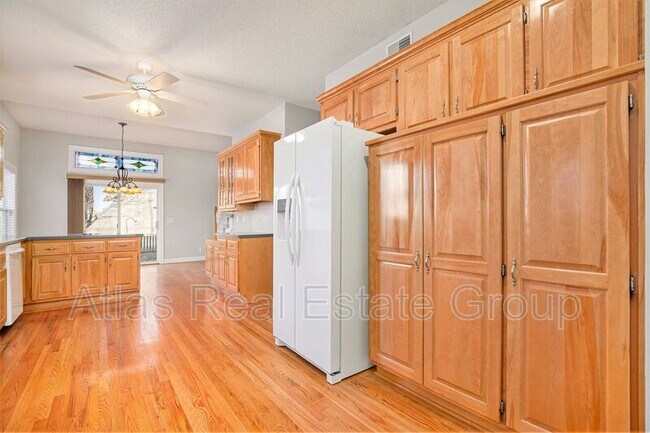 Building Photo - 1113 SW Blazing Star Dr