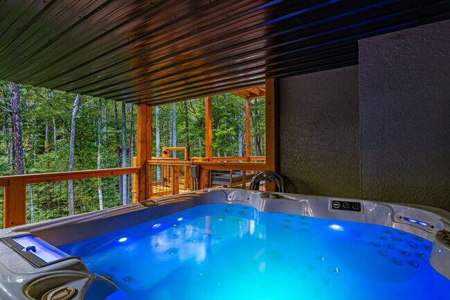 Foto del edificio - 56 Creek Run Rd