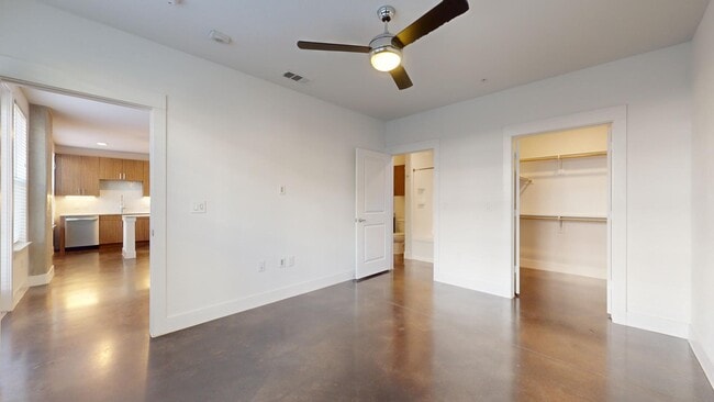 Interior Photo - Griffis Oak Lawn