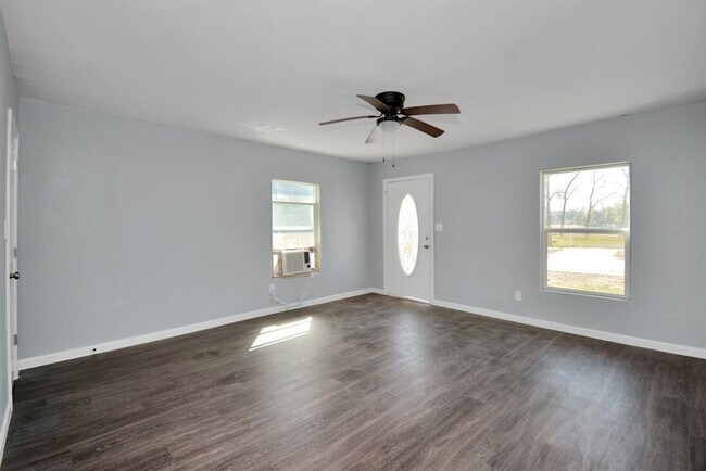 Foto del edificio - 7919 Brays St