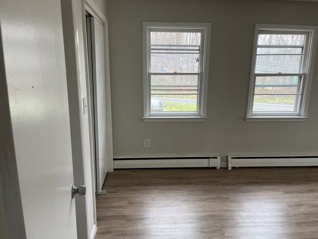 Building Photo - 21 New Hackensack Rd