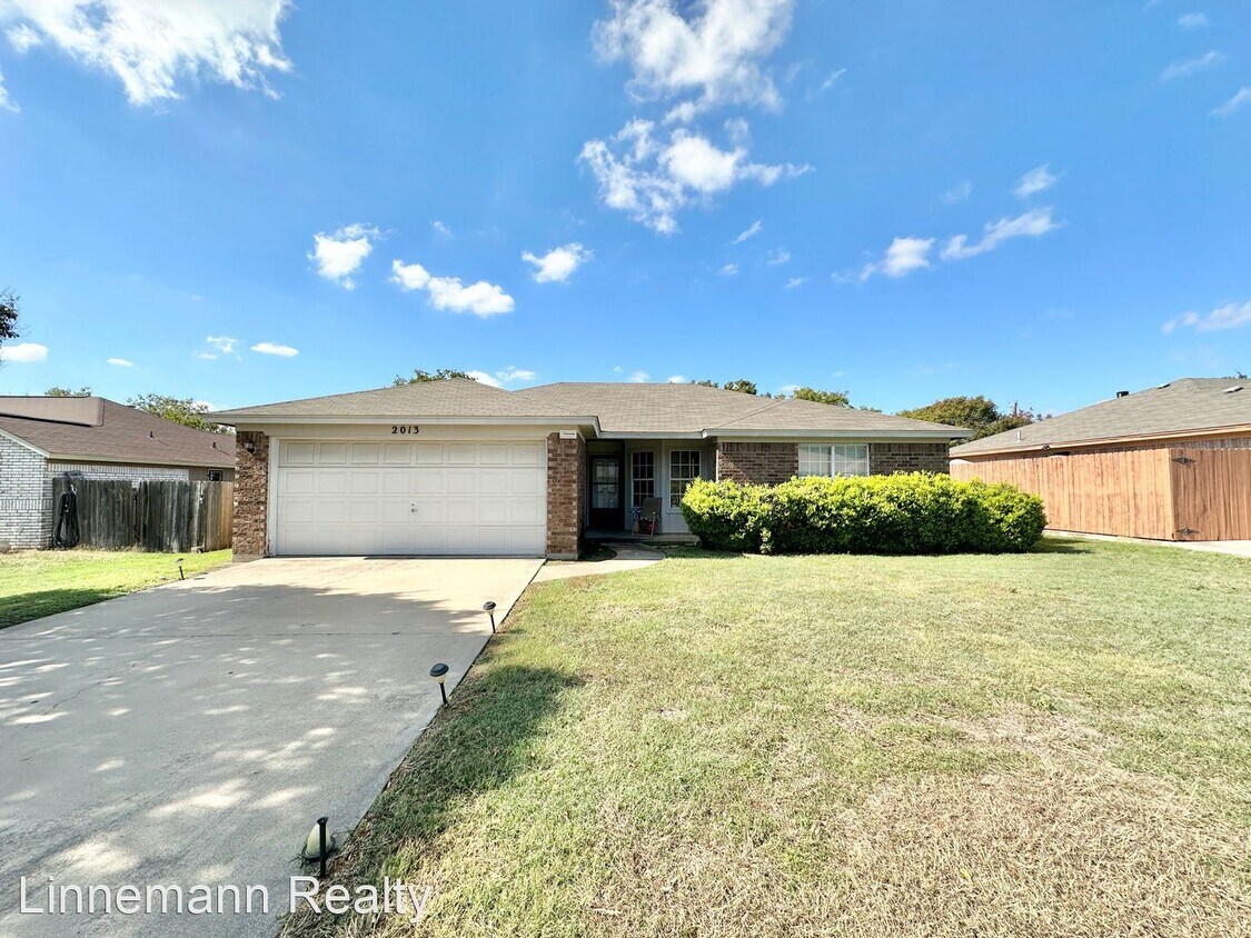 Foto principal - 3 br, 2 bath House - 2013 Fleetwood Drive