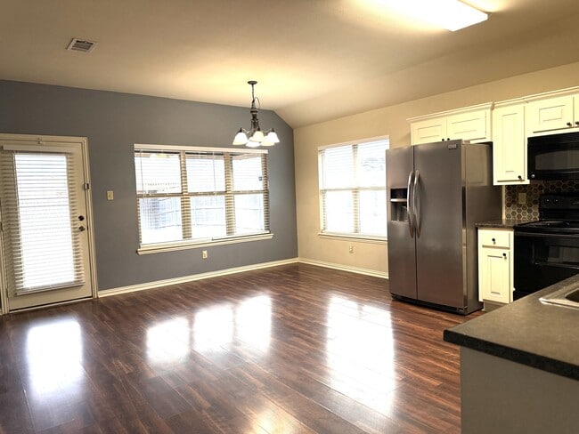 Building Photo - 2624 112th St