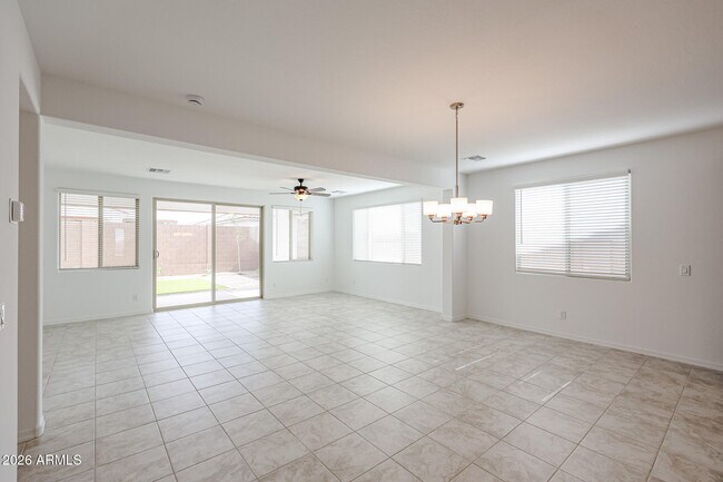 Building Photo - 14752 W Smoketree Dr