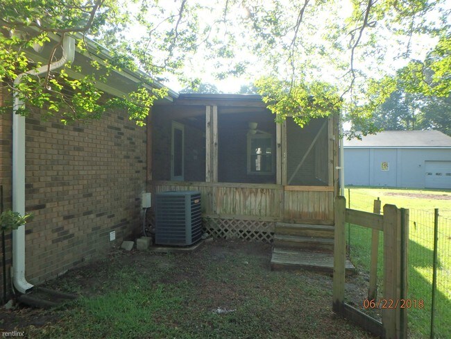 Building Photo - 4 br, 2 bath House - 2911 Macgregor Downs Rd
