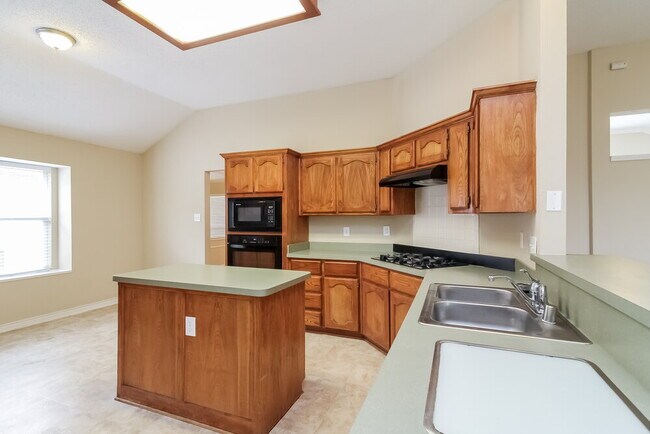 Foto del edificio - 1554 Cardigan Ln