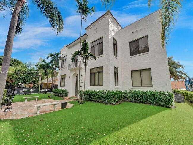 Foto del edificio - 1656 Polk St