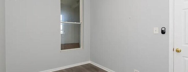 Foto del edificio - 815 N Fairfield Ave