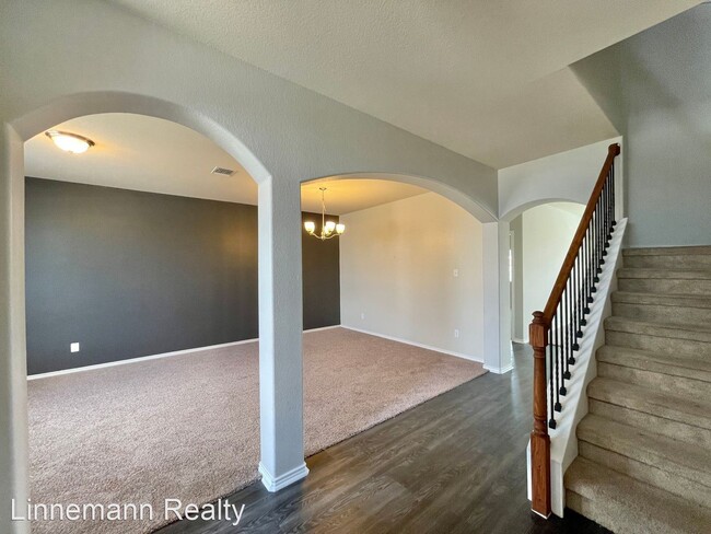 Building Photo - 5 br, 3 bath House - 1002 Hobby Road
