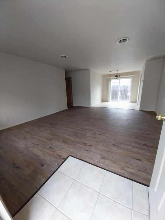 Foto del edificio - 1312 Dowell Rd