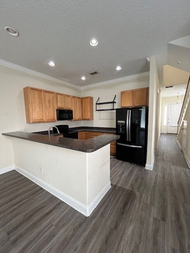 Foto del edificio - *** 3/2.5  with 1 car garage/ Townhouse Th...