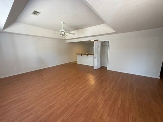 Building Photo - 742-744 Meagan Ln