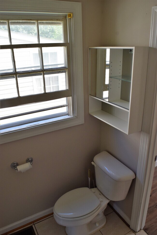 Baño - 18 Morrison Ave