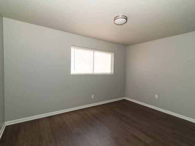 Bedroom - Rosewood Apartments