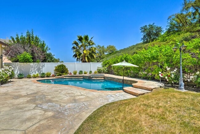 Building Photo - 26338 Oakdale Canyon Ln
