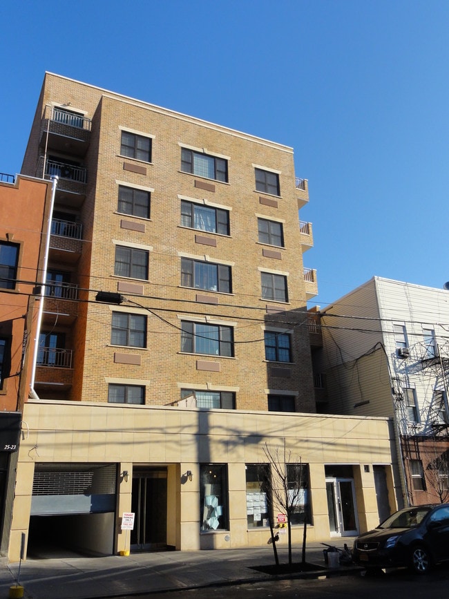 2525 Astoria Blvd Long Island City, NY 11102 Rentals Long Island City