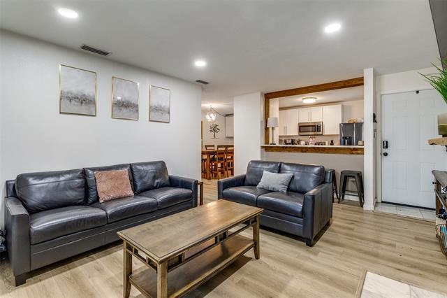 Foto del edificio - 5981 Arapaho Rd