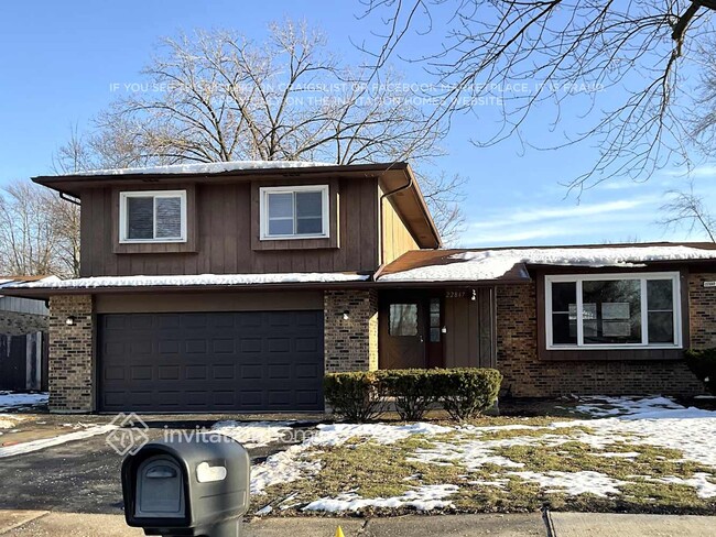 Building Photo - 22847 Redwood Dr