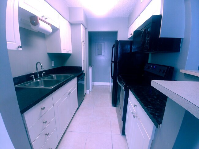 Foto del edificio - 10200 Belle Rive Blvd