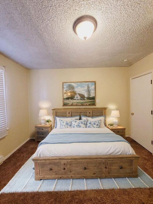 Foto del edificio - Cozy 2-Bed In Home in Old Colorado City an...