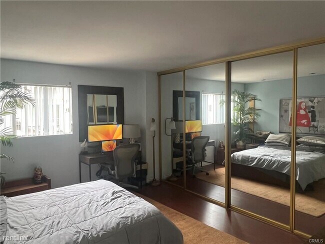Building Photo - 2 br, 1 bath Condo - 1600 Ardmore Ave Unit...