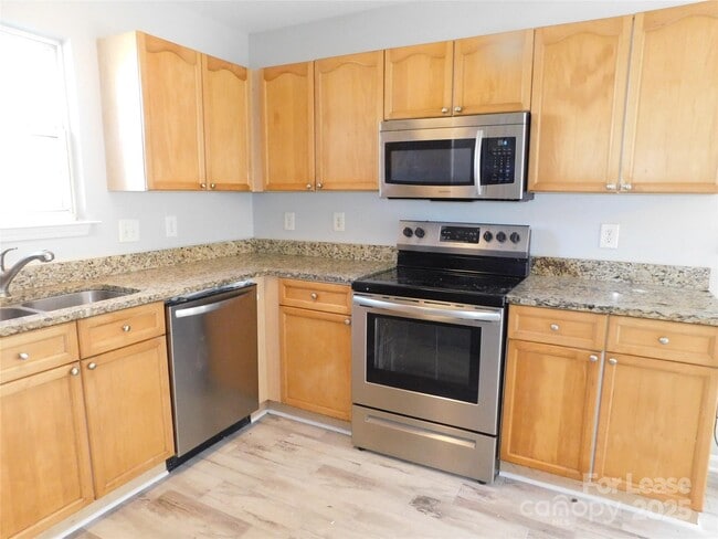 Building Photo - 1119 Hannah Rae Ct