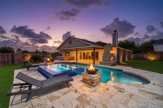 Building Photo - 3143 S Royce Cir