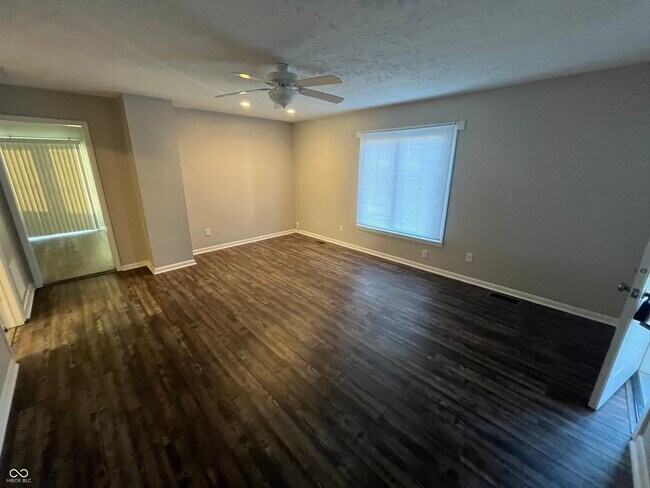 Foto del edificio - 501 E Main St