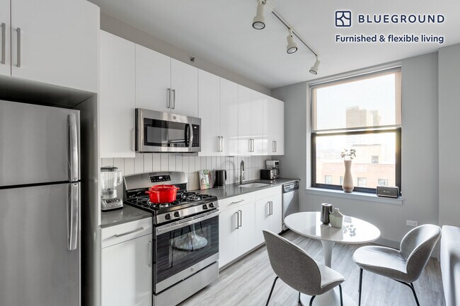 Foto del edificio - 330 S Wells St