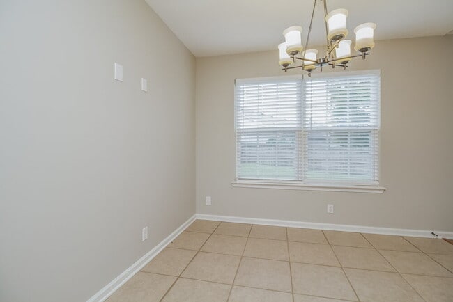 Building Photo - 7405 E Winchester Dr