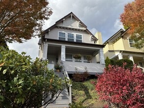 Building Photo - 2523 NW Stimpson Ln