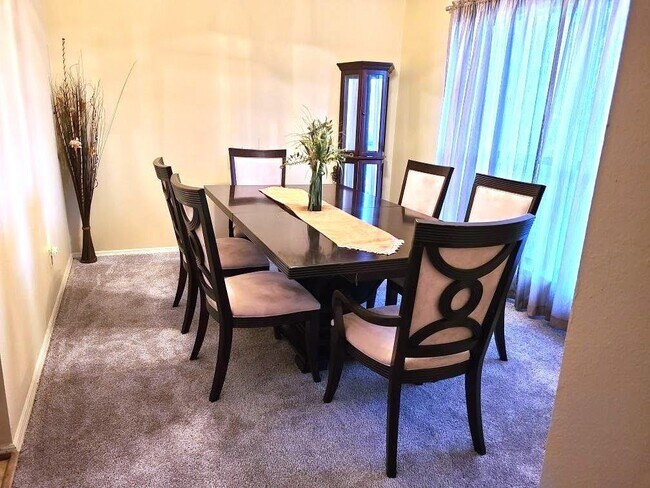 Foto del edificio - 7036 Ivy Pointe Row