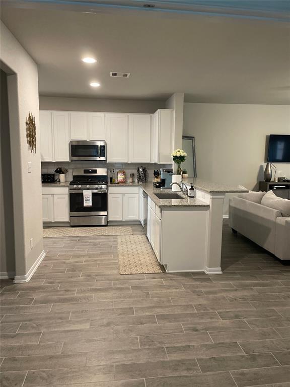 Foto del edificio - 29212 Enchanted Falls Cir