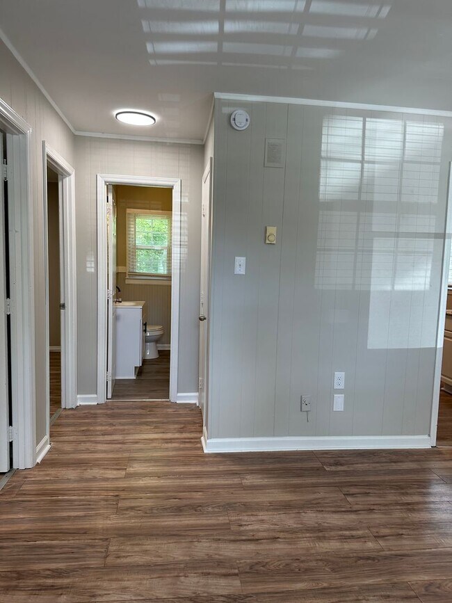 Interior Photo - Oaklawn West