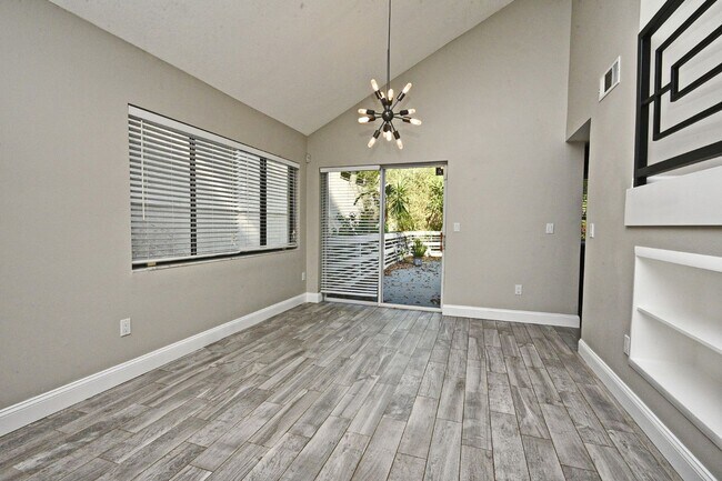 Foto del edificio - 621 Landings Pl