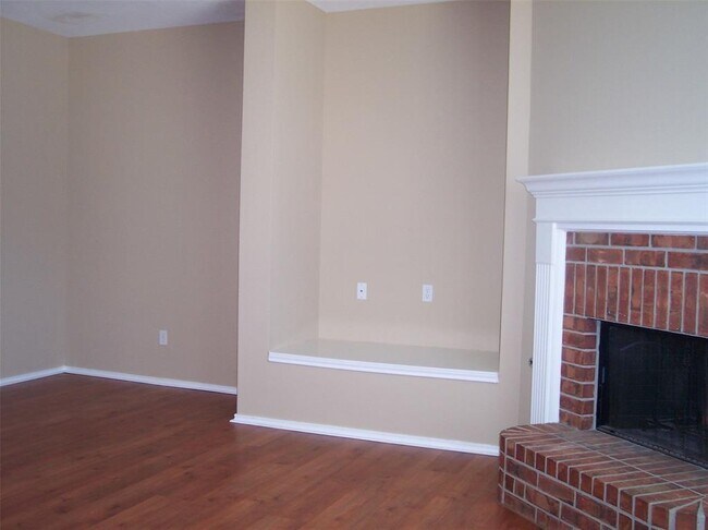 Foto del edificio - 3518 Double Lake Dr