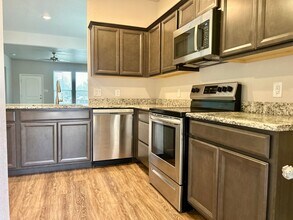 Building Photo - 21 Elk Dr